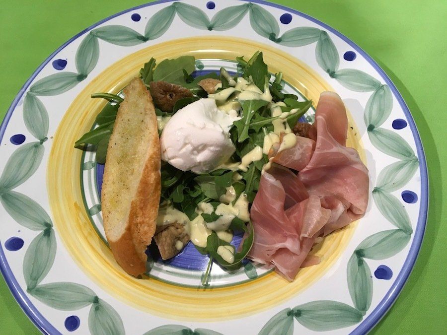 Arugula Salad with Prosciutto and Burrata